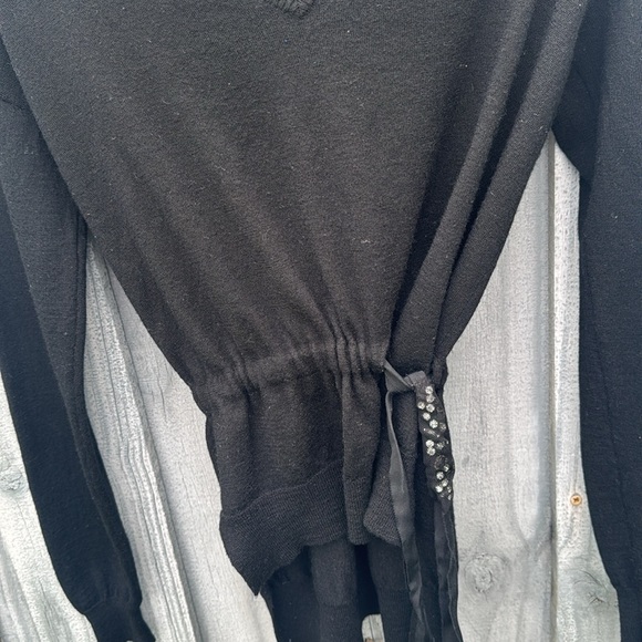 Black V-Neck Sweater with Waist Tie - Picture 9 of 9